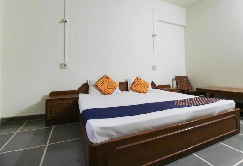 Отель Spot On 64045 Indrayani