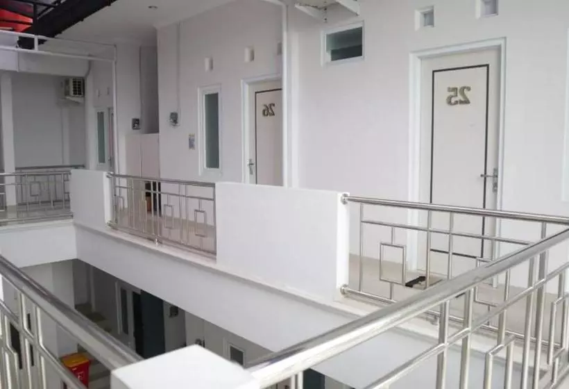 ペンション Koolkost Syariah Near Kampus Unsoed - Minimal Stay 6 Nights