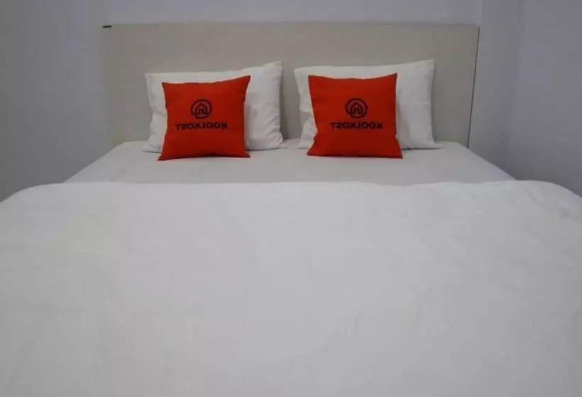 ペンション Koolkost Syariah Near Kampus Unsoed - Minimal Stay 6 Nights