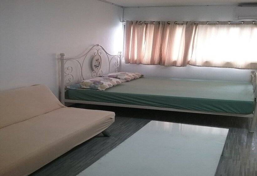 پانسیون Room In Studio Impact Don Mueang Bangkok Guest House For 3 Pax