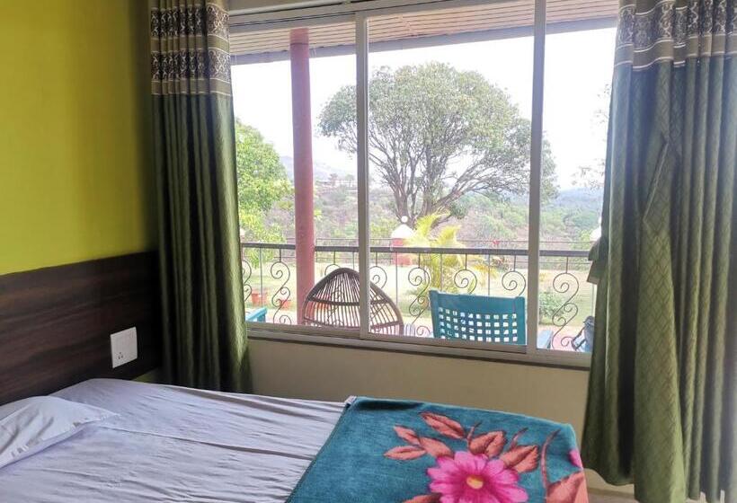 Pensão Shivshrushti Agro Tourism & River Camp Tapola