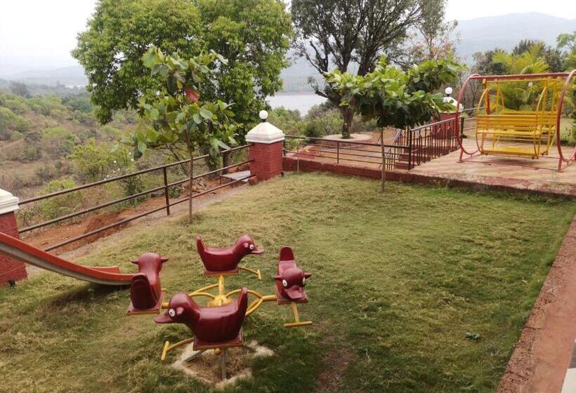 Pensão Shivshrushti Agro Tourism & River Camp Tapola