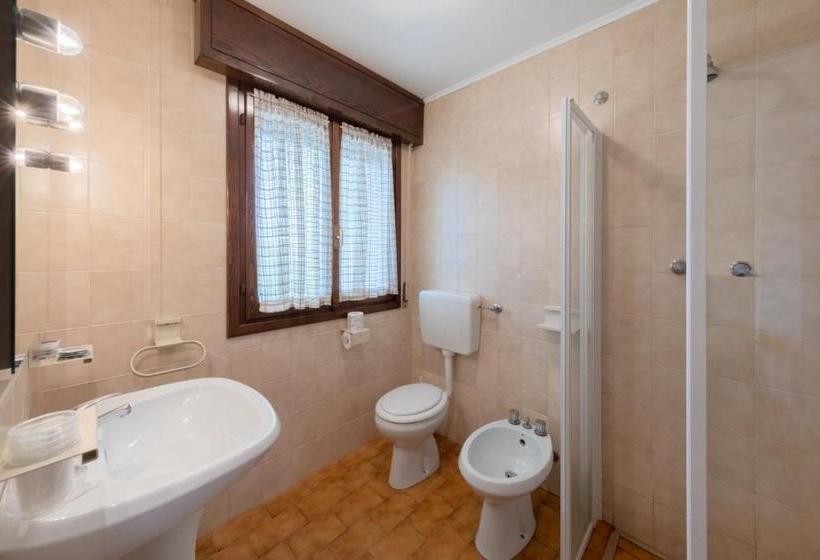 Marina Suites & Apartments 4 Stelle S