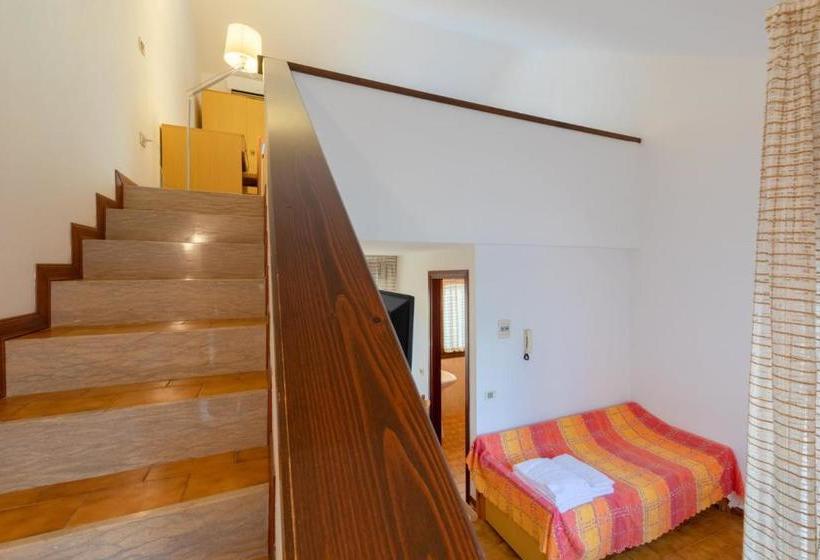 Marina Suites & Apartments 4 Stelle S