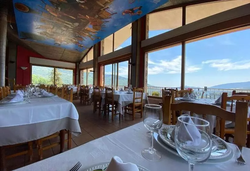 Hotel El Serrat De Tregura