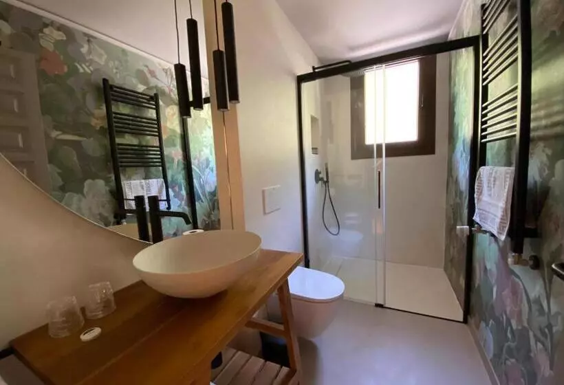 Hotel El Serrat De Tregura