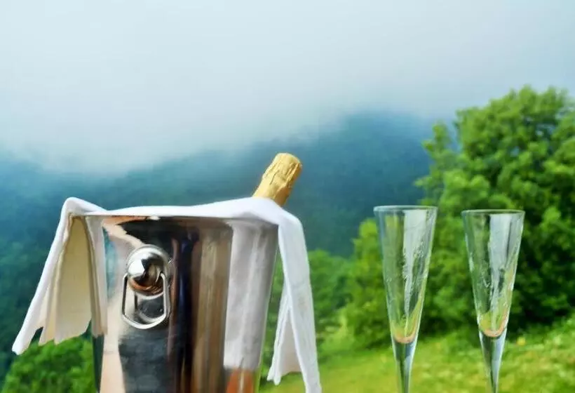 Hotel El Serrat De Tregura