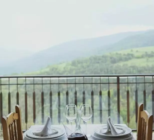 Hotel El Serrat De Tregura