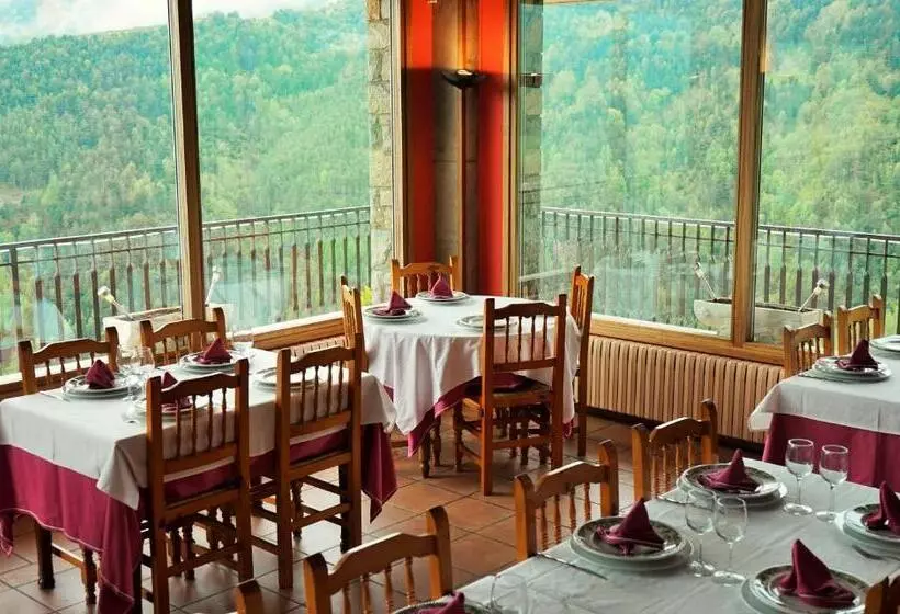 Hotel El Serrat De Tregura