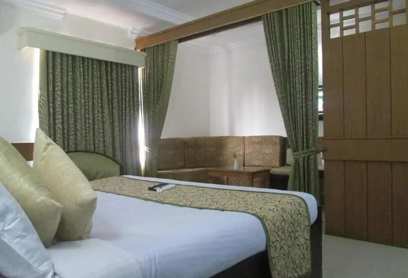 Hotelli Paray Village County