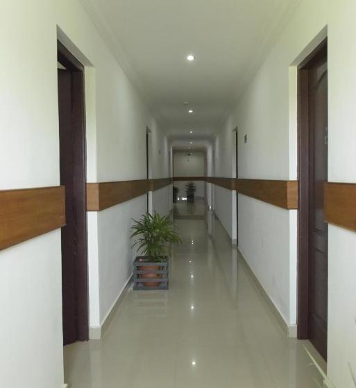 Hotel Paray Village County