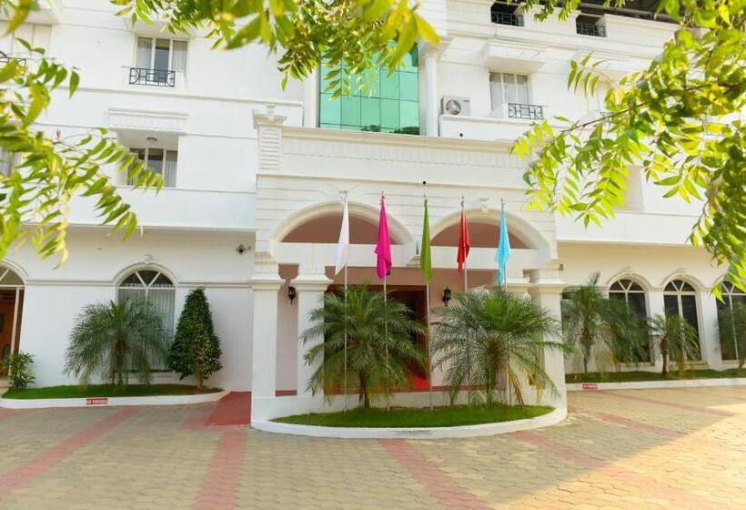 Hotel Paray Village County