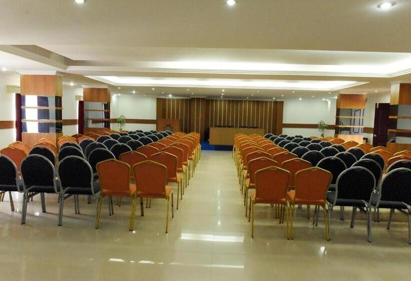 Hotel Paray Village County