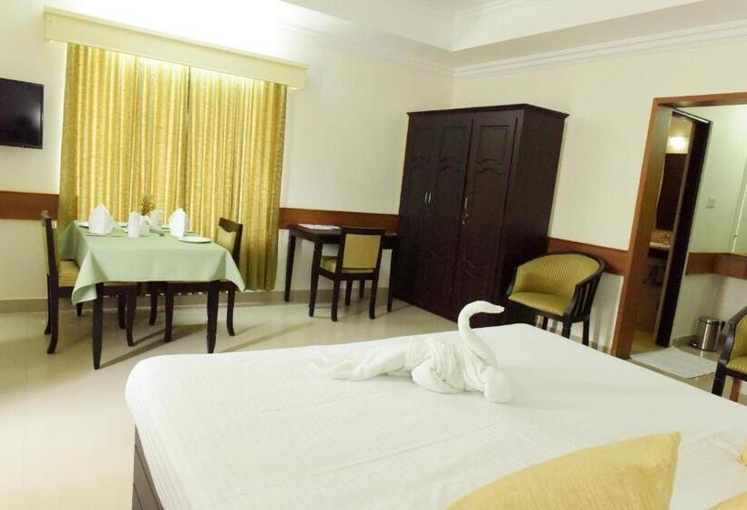 Hotel Paray Village County