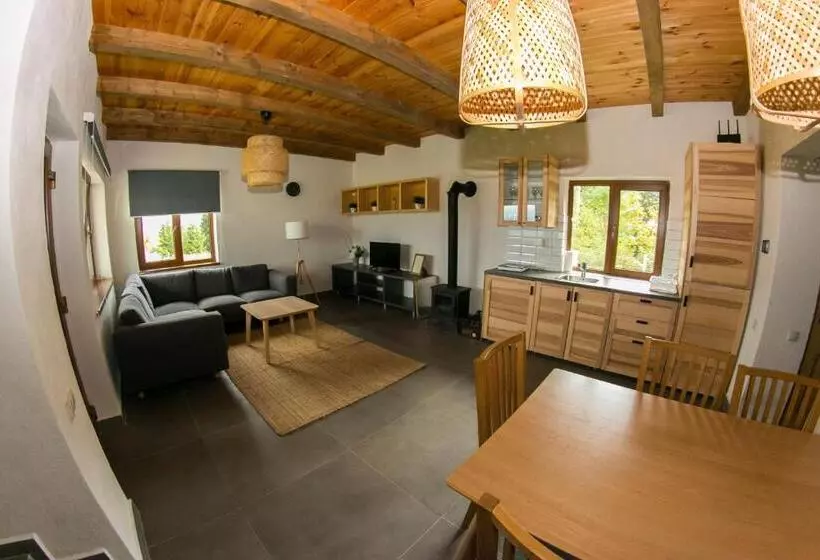 Hotelli Pensiunea Banffy