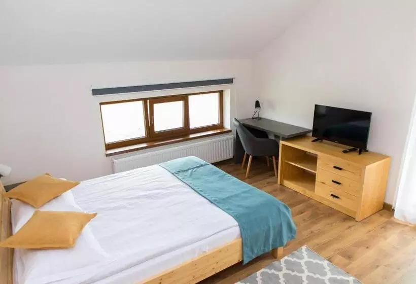 Hotelli Pensiunea Banffy