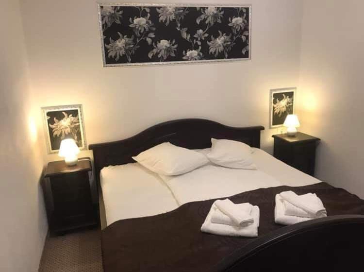 فندق Popasul Regelui Transalpina