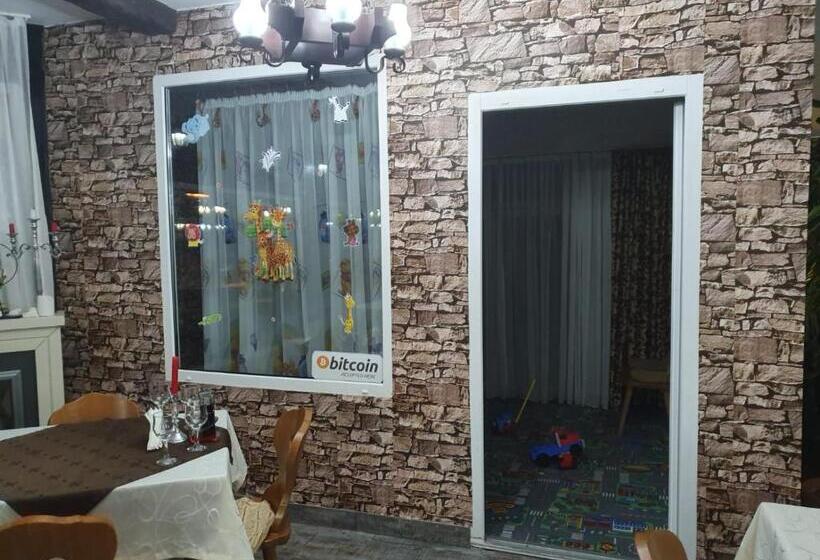 فندق Popasul Regelui Transalpina