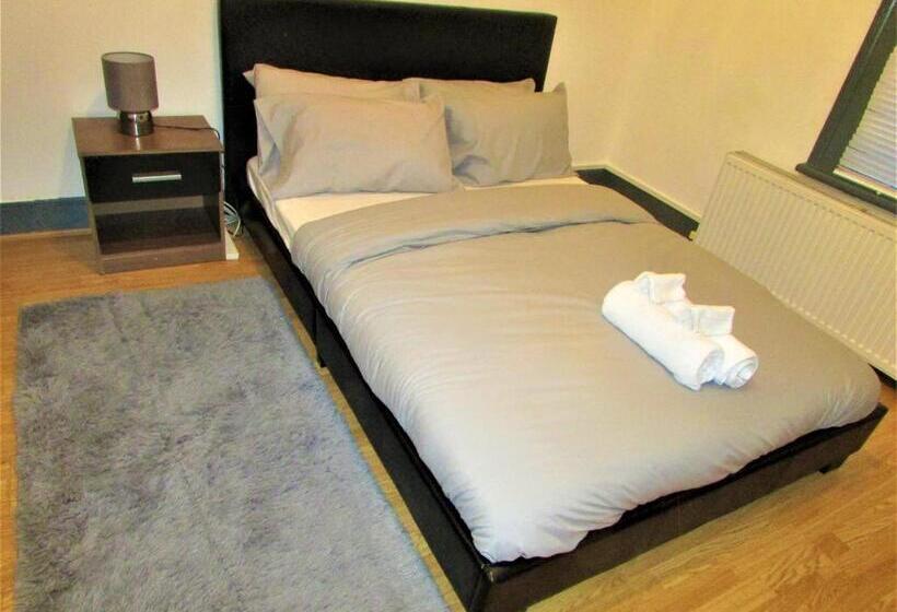 פנסיון Home Away From Home