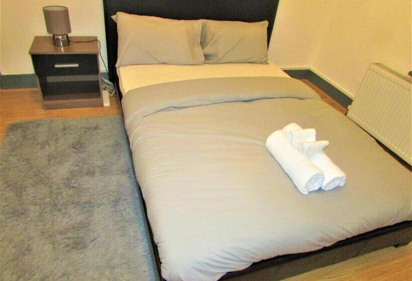 פנסיון Home Away From Home