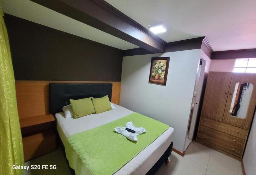 بنسيون Hostal America