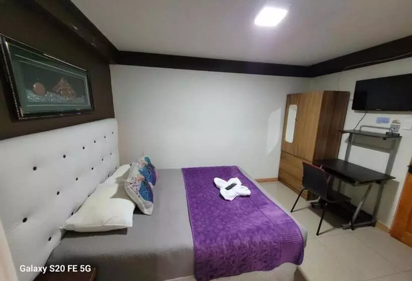 ペンション Hostal America