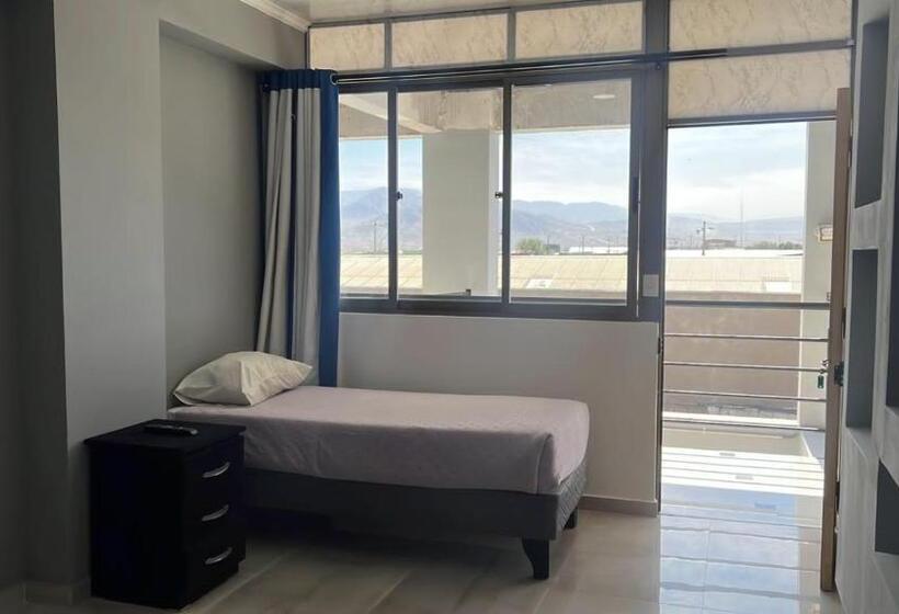 بنسيون Hostal America