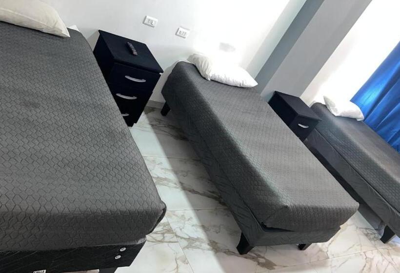 بنسيون Hostal America