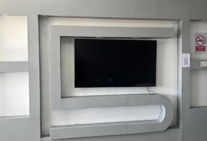 بنسيون Hostal America