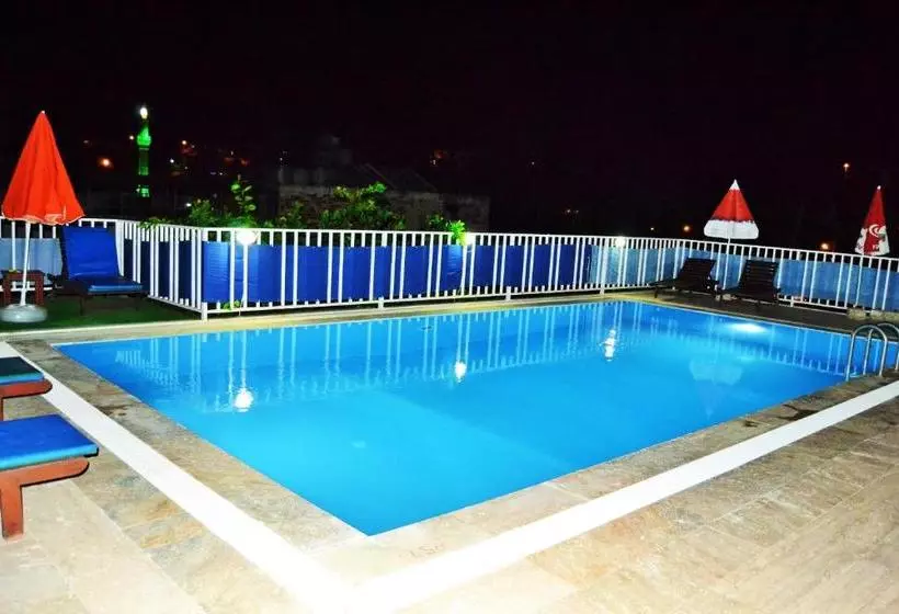 Zeybek 1 Pension