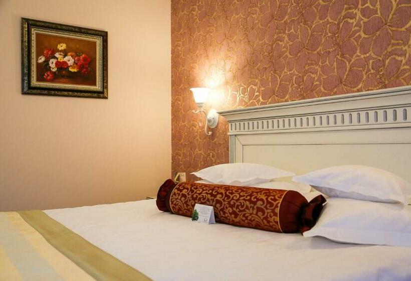 Hotel Foisorul Cu Flori