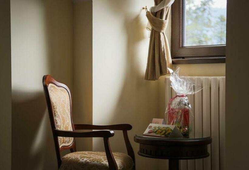 Hotel Foisorul Cu Flori