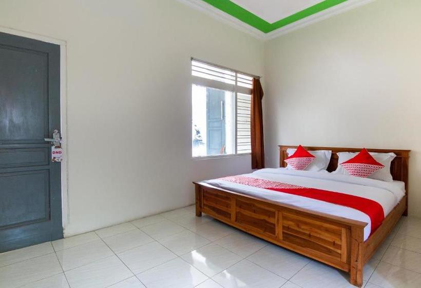 Hotel Oyo 3210 Villa Aisya