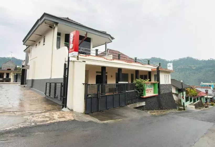 ホテル Oyo 3210 Villa Aisya