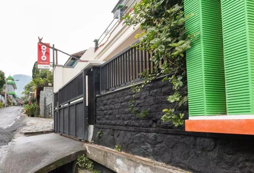 ホテル Oyo 3210 Villa Aisya