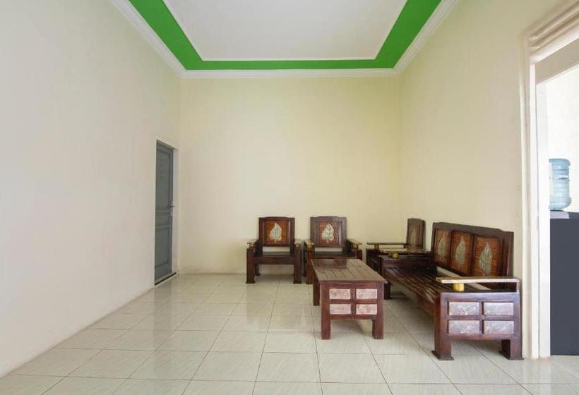 Hotel Oyo 3210 Villa Aisya