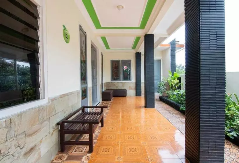 ホテル Oyo 3210 Villa Aisya