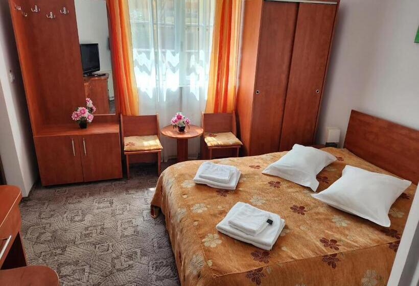 بنسيون Casa Minerva