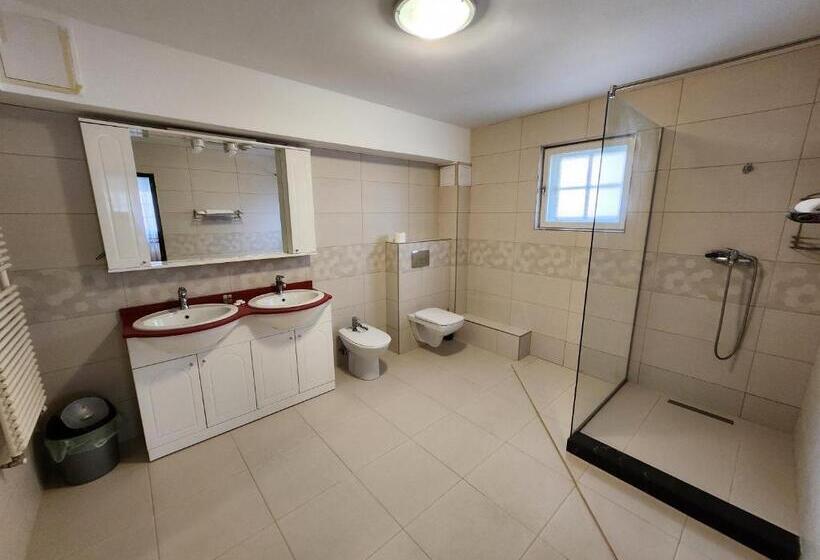 بنسيون Casa Minerva