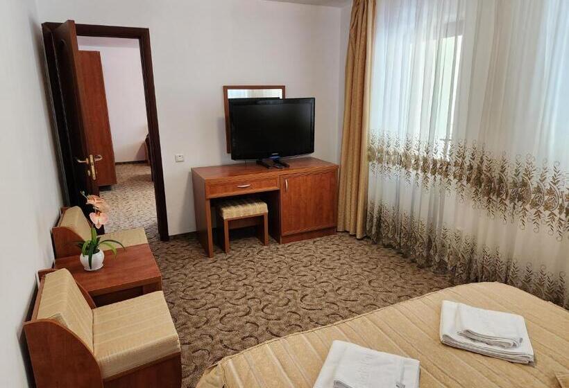 بنسيون Casa Minerva