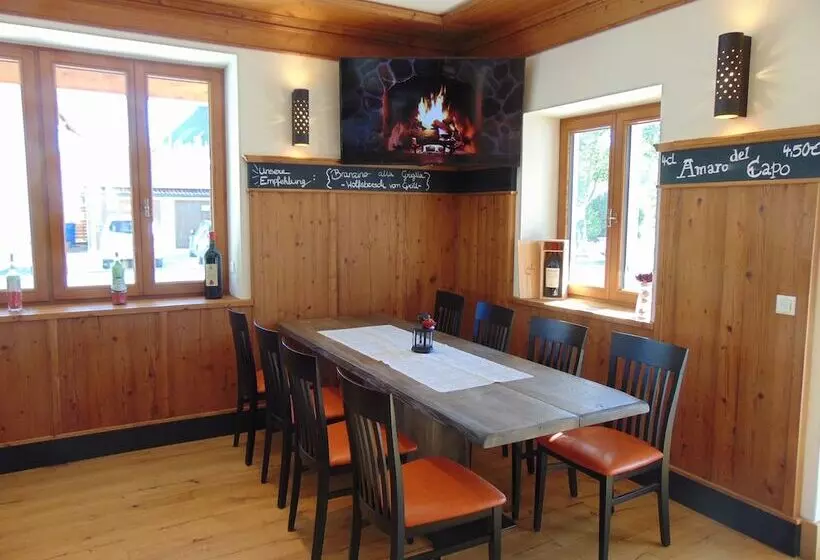 Hotelli Heimfeld Cafe Restaurant