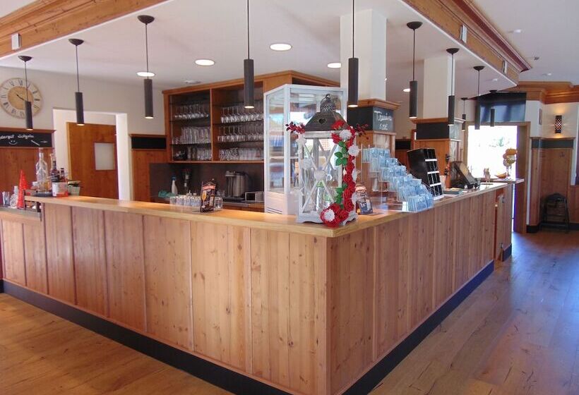 Hotel Heimfeld Cafe Restaurant