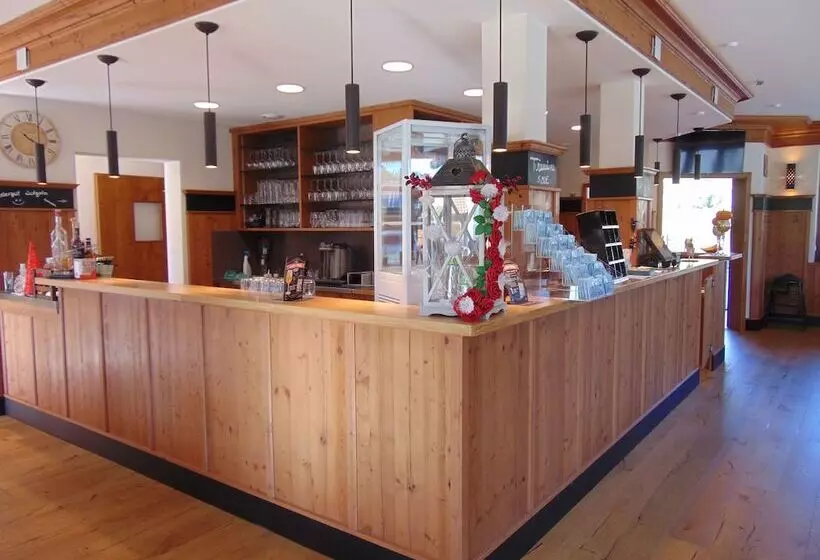 Hotelli Heimfeld Cafe Restaurant