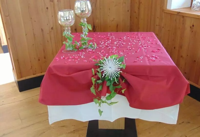 Hotelli Heimfeld Cafe Restaurant