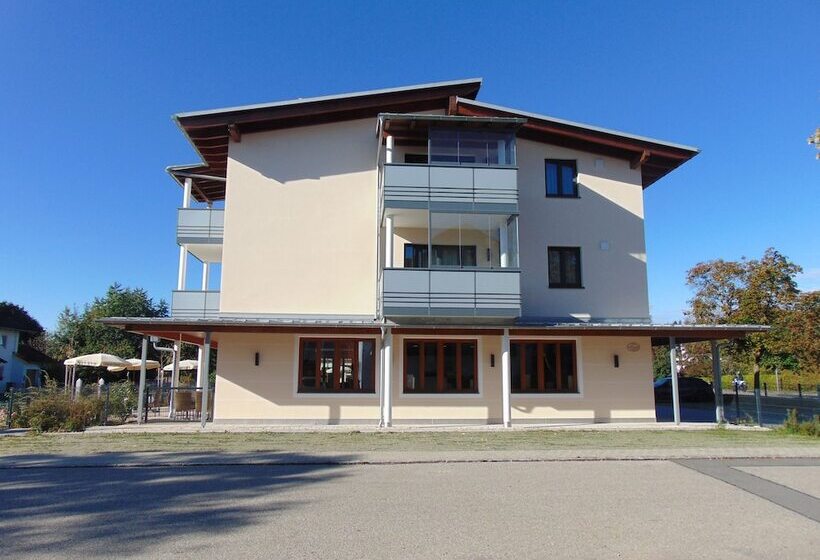 Hotel Heimfeld Cafe Restaurant