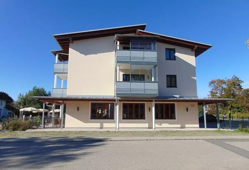 Hotelli Heimfeld Cafe Restaurant