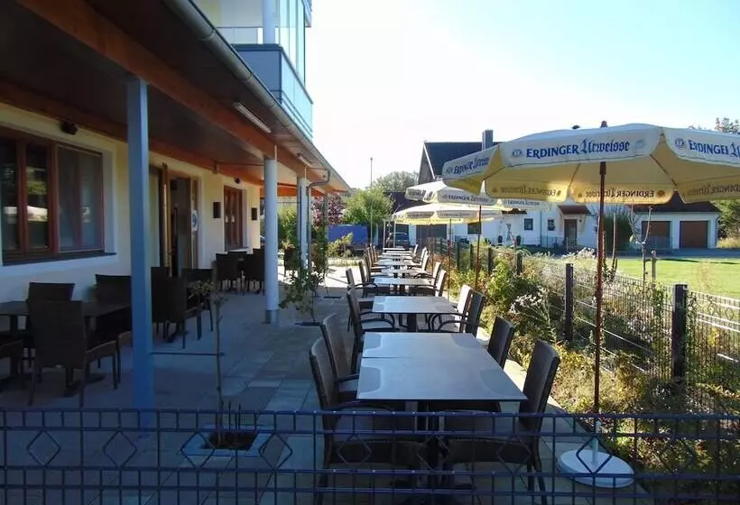 Hotelli Heimfeld Cafe Restaurant