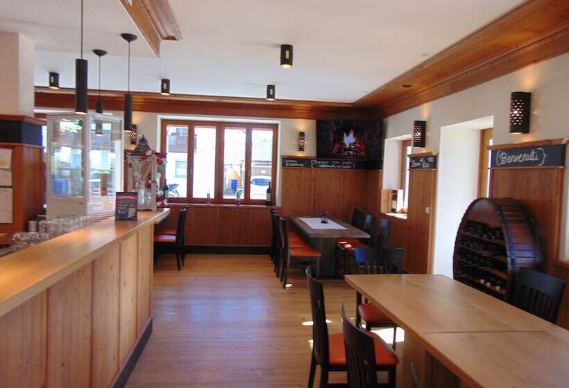 Hotel Heimfeld Cafe Restaurant