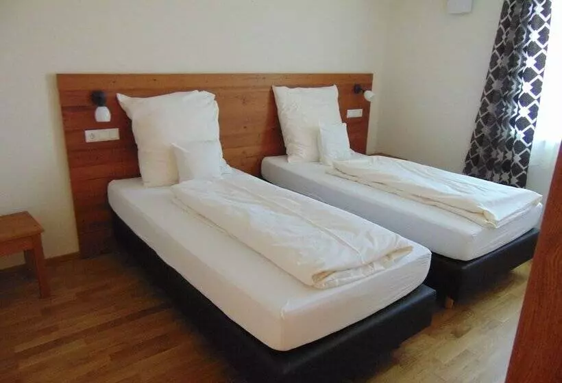 Hotelli Heimfeld Cafe Restaurant