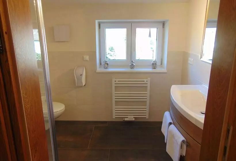 Hotelli Heimfeld Cafe Restaurant